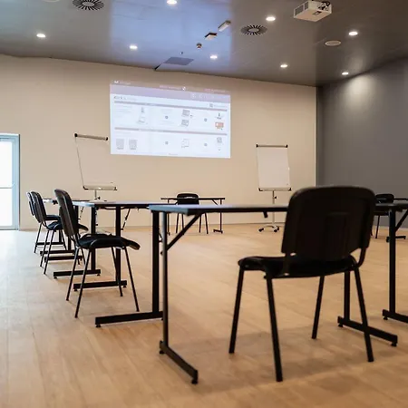 Cabinn Copenhagen Hotell 2*